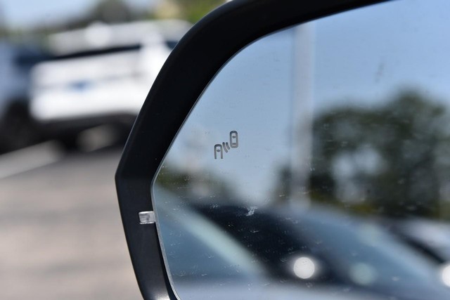 Volkswagen Atlas Cross Sport Vehicle Image 09