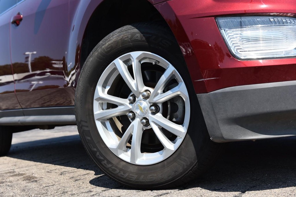 Chevrolet Equinox Vehicle Full-screen Gallery Image 03