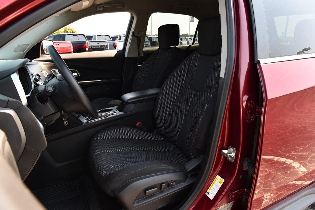 Chevrolet Equinox Vehicle Full-screen Gallery Image 16
