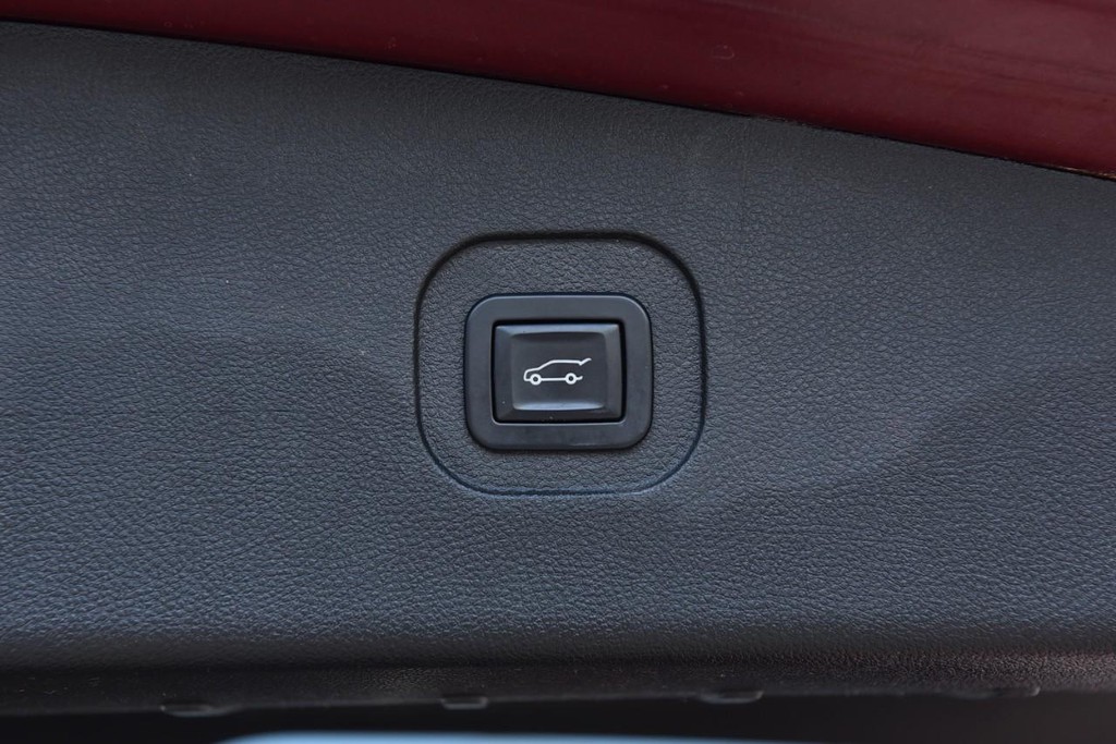 Chevrolet Equinox Vehicle Full-screen Gallery Image 20