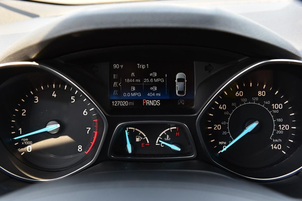 Ford Escape Vehicle Full-screen Gallery Image 11