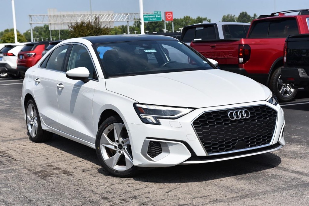 Audi A3 Vehicle Full-screen Gallery Image 02