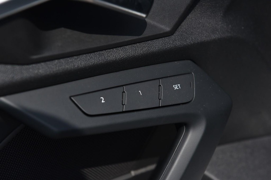 Audi A3 Vehicle Full-screen Gallery Image 10