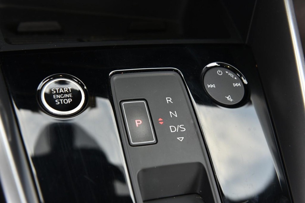 Audi A3 Vehicle Full-screen Gallery Image 19