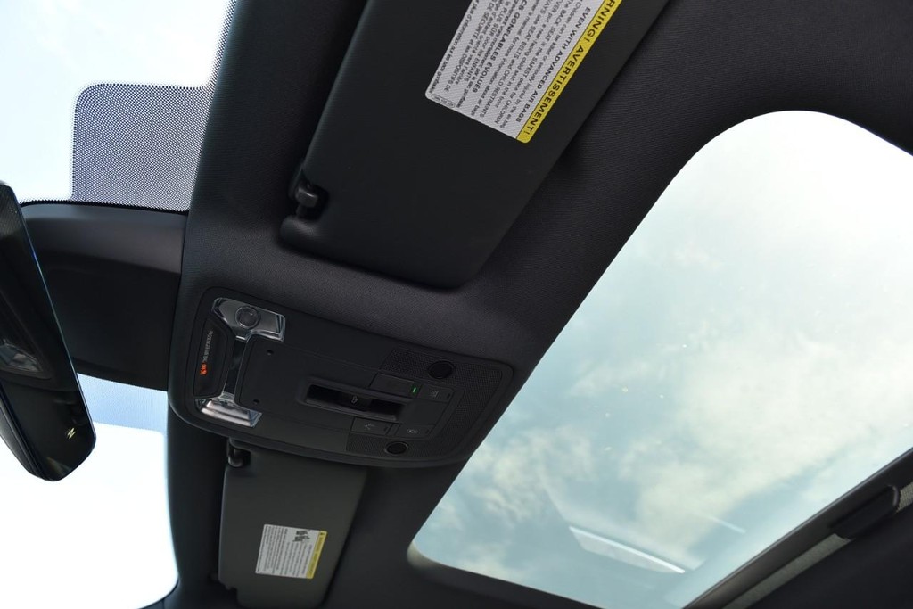 Audi A3 Vehicle Full-screen Gallery Image 23