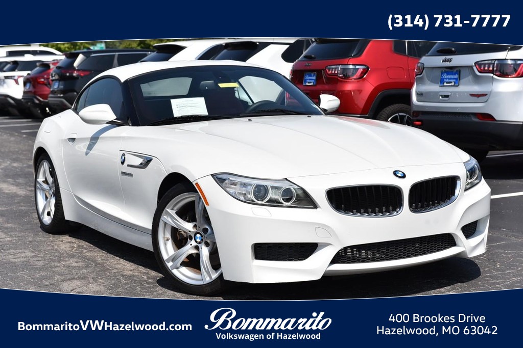 BMW Z4 Vehicle Full-screen Gallery Image 01