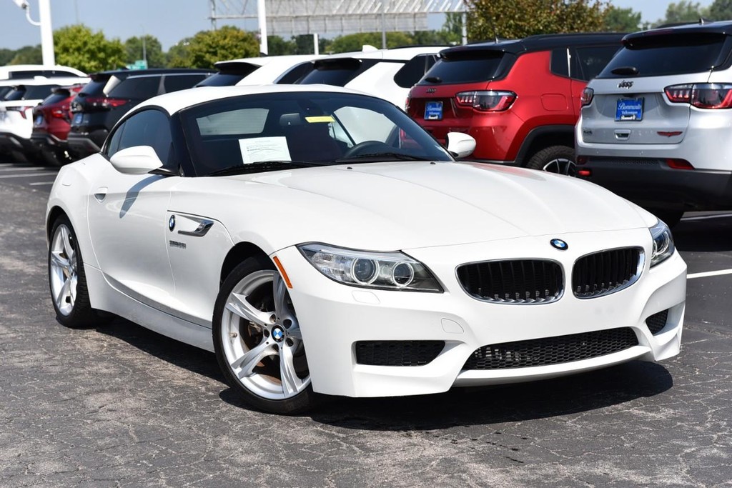 BMW Z4 Vehicle Full-screen Gallery Image 02