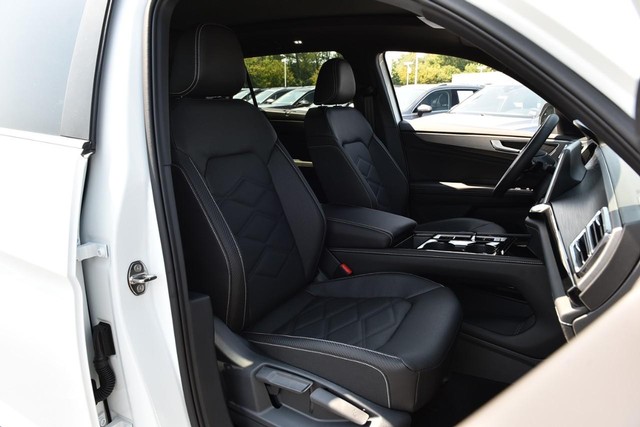 Volkswagen Atlas Cross Sport Vehicle Image 20