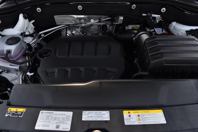 Volkswagen Atlas Cross Sport Vehicle Image 27