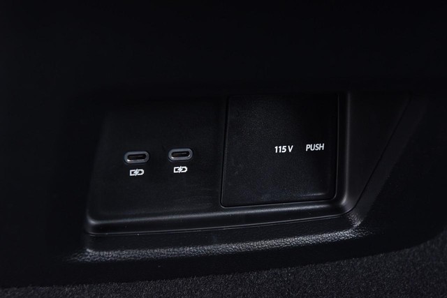 Volkswagen Atlas Cross Sport Vehicle Image 24