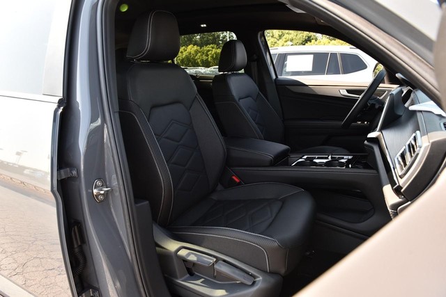 Volkswagen Atlas Cross Sport Vehicle Image 20