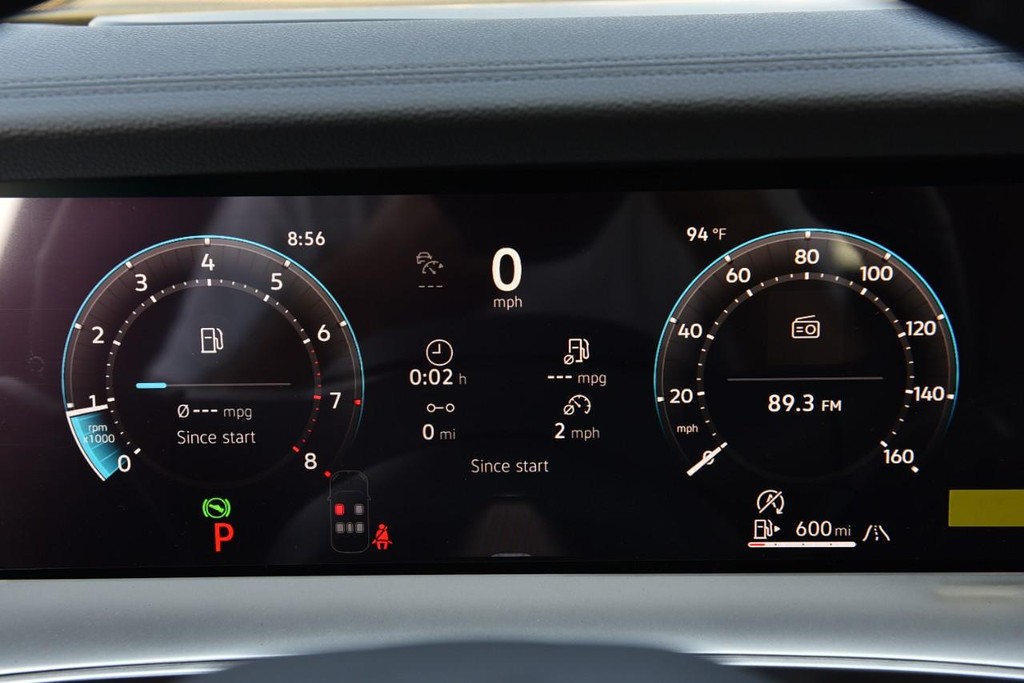 Volkswagen Tiguan Vehicle Full-screen Gallery Image 11