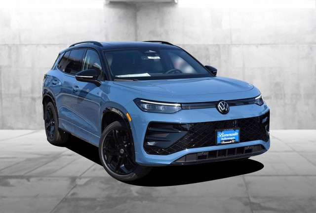 Volkswagen Tiguan Vehicle Image 02