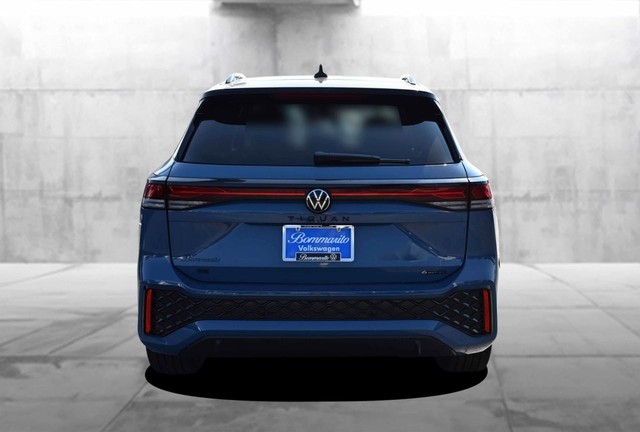 Volkswagen Tiguan Vehicle Image 06