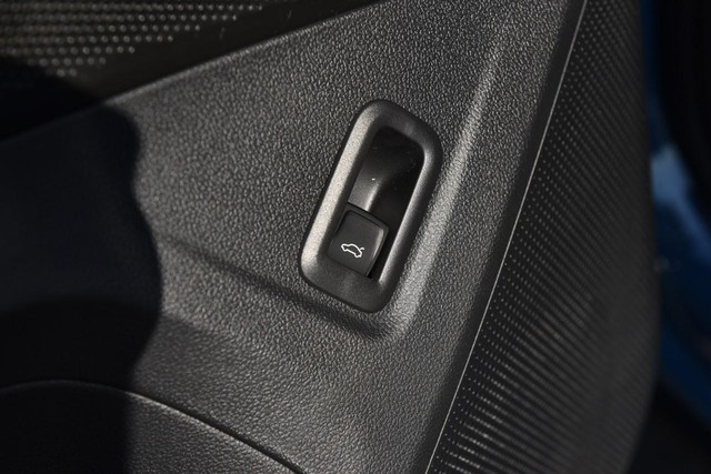Volkswagen Tiguan Vehicle Image 09