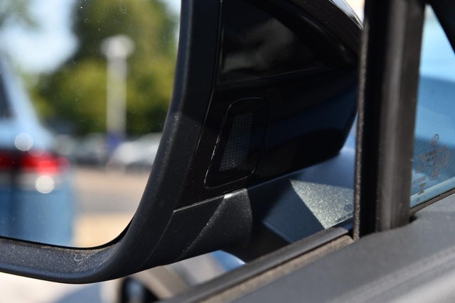 Volkswagen Tiguan Vehicle Image 10
