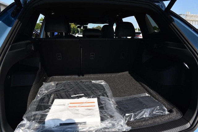 Volkswagen Tiguan Vehicle Image 24