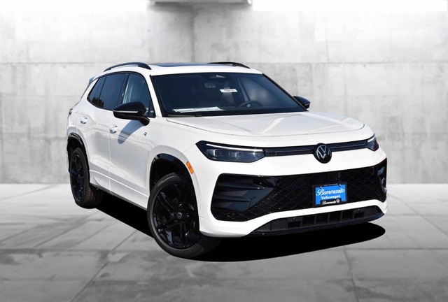 Volkswagen Tiguan Vehicle Image 02