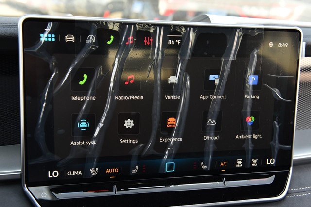 Volkswagen Tiguan Vehicle Image 15