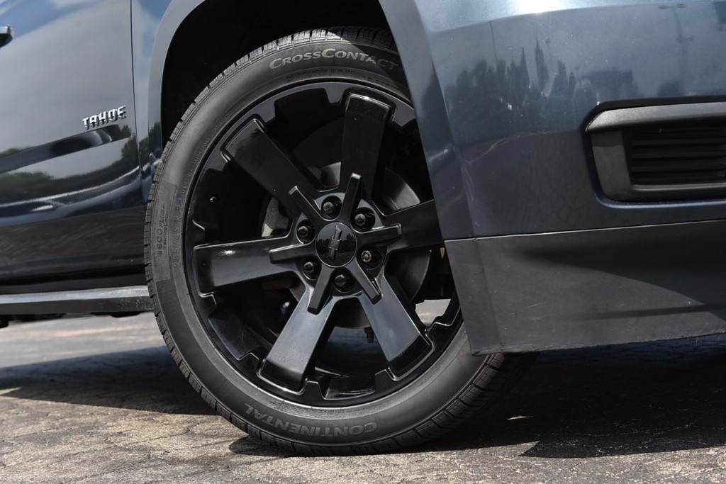Chevrolet Tahoe Vehicle Full-screen Gallery Image 03