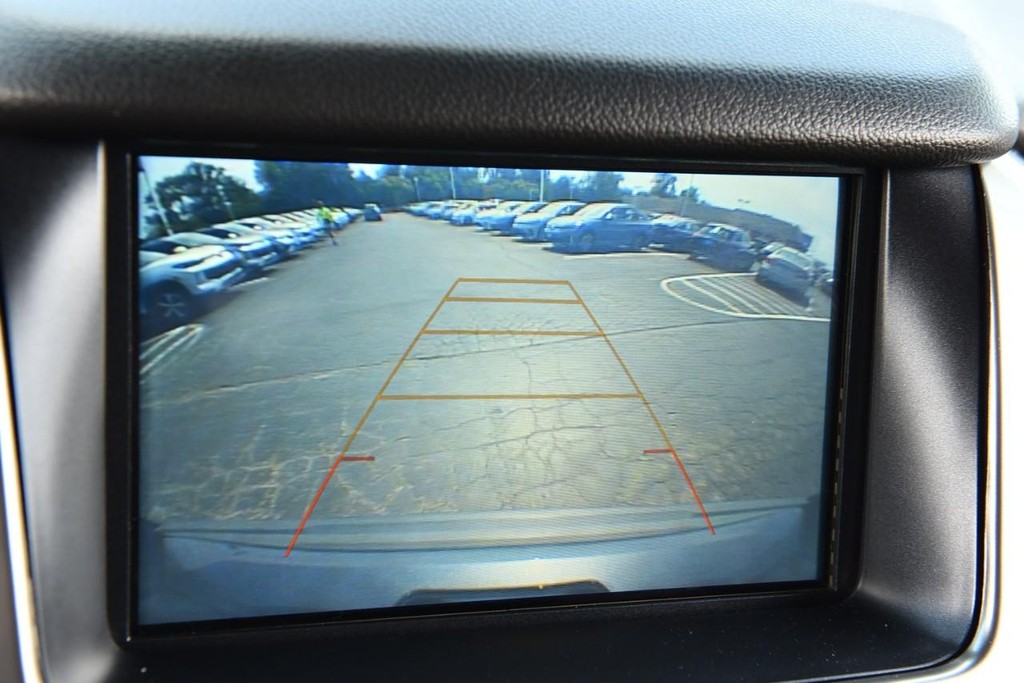 Chevrolet Tahoe Vehicle Full-screen Gallery Image 14