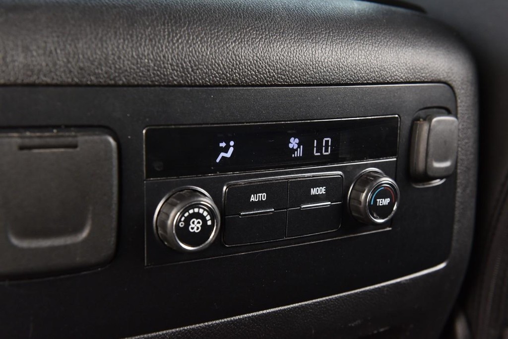 Chevrolet Tahoe Vehicle Full-screen Gallery Image 23