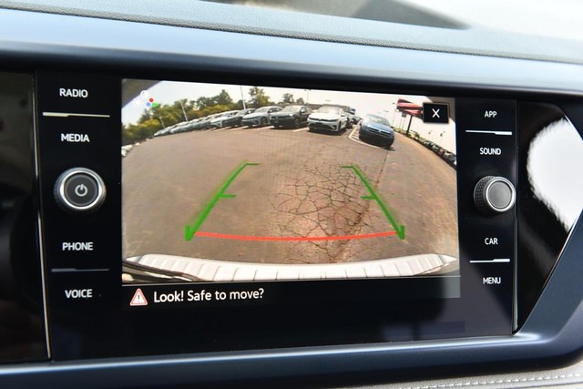 Volkswagen Taos Vehicle Image 13