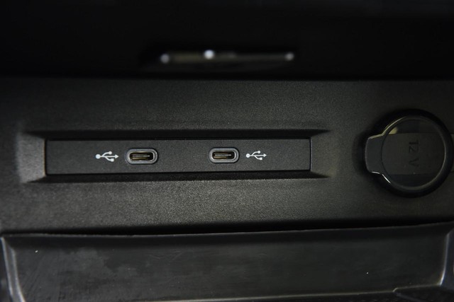 Volkswagen Taos Vehicle Image 16