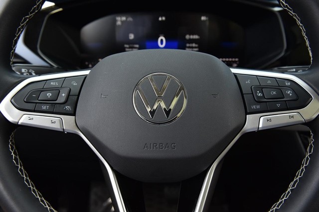 Volkswagen Taos Vehicle Image 19