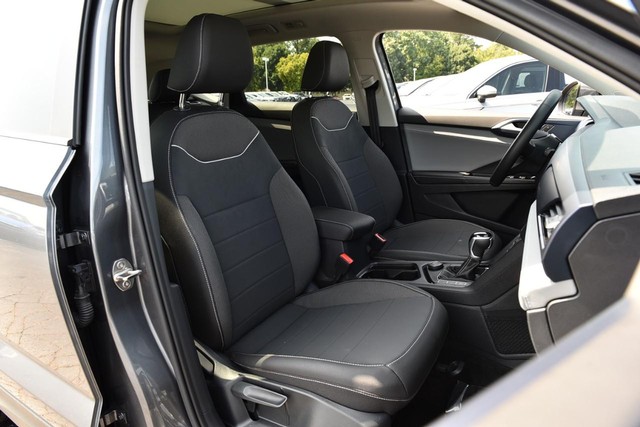 Volkswagen Taos Vehicle Image 21