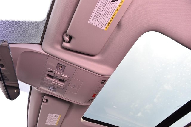 Volkswagen Taos Vehicle Image 22
