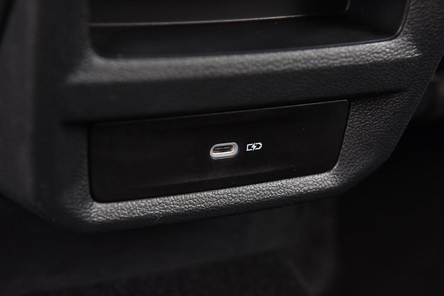 Volkswagen Taos Vehicle Image 25
