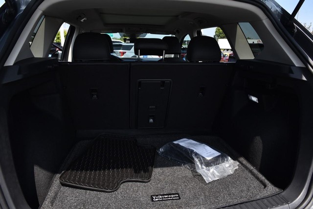 Volkswagen Taos Vehicle Image 26
