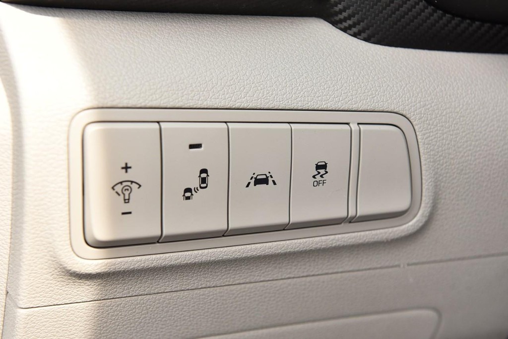 Hyundai Tucson Vehicle Full-screen Gallery Image 10