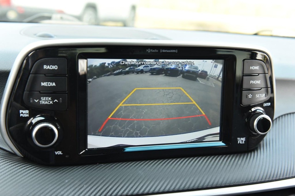 Hyundai Tucson Vehicle Full-screen Gallery Image 12
