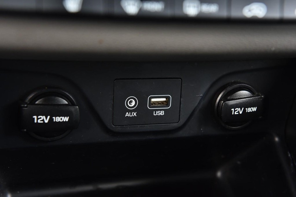 Hyundai Tucson Vehicle Full-screen Gallery Image 15