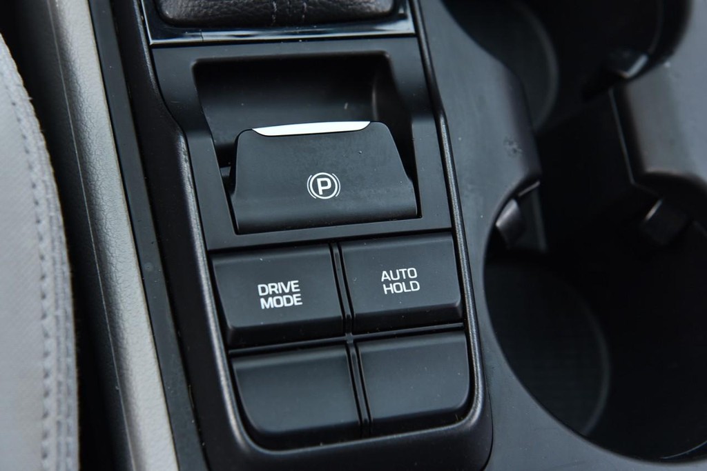 Hyundai Tucson Vehicle Full-screen Gallery Image 16