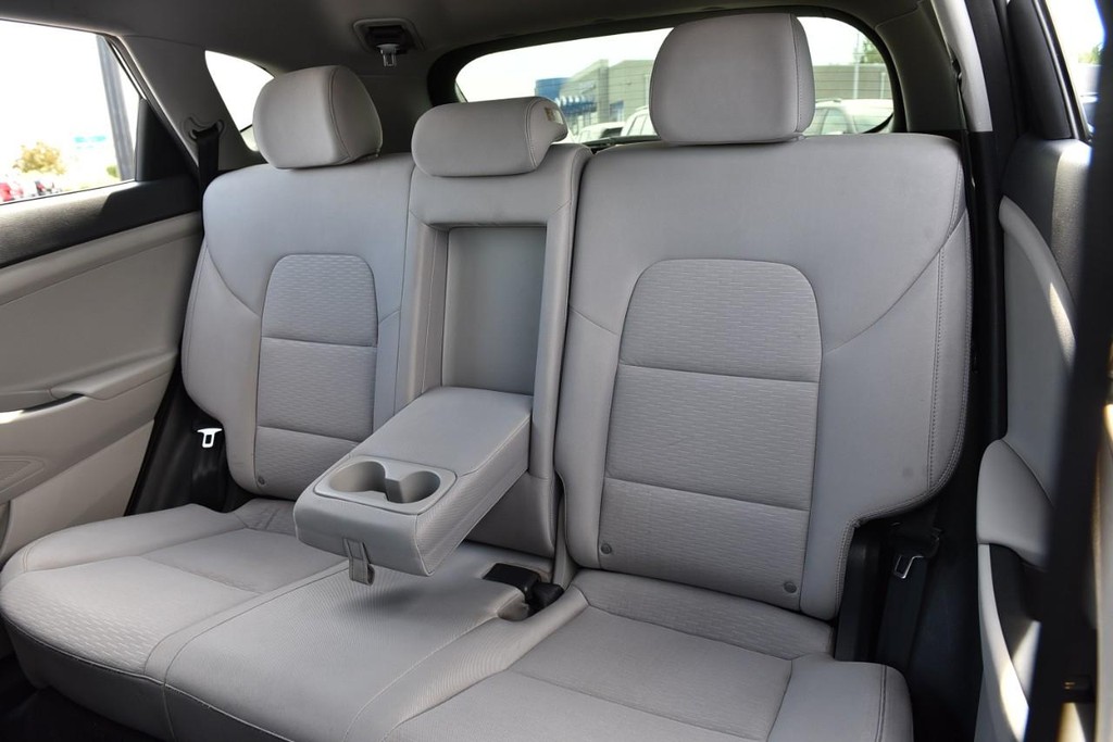 Hyundai Tucson Vehicle Full-screen Gallery Image 21