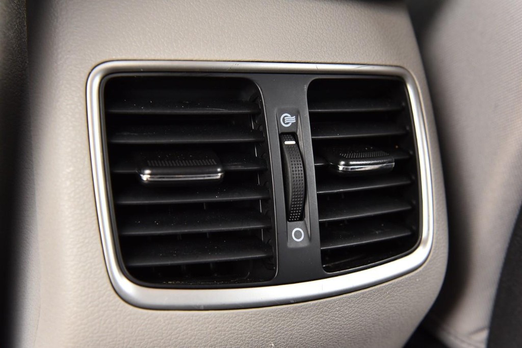 Hyundai Tucson Vehicle Full-screen Gallery Image 22