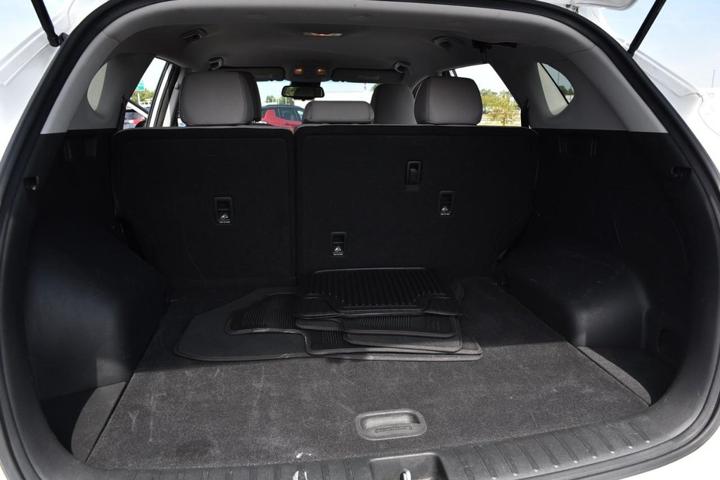 Hyundai Tucson Vehicle Full-screen Gallery Image 23