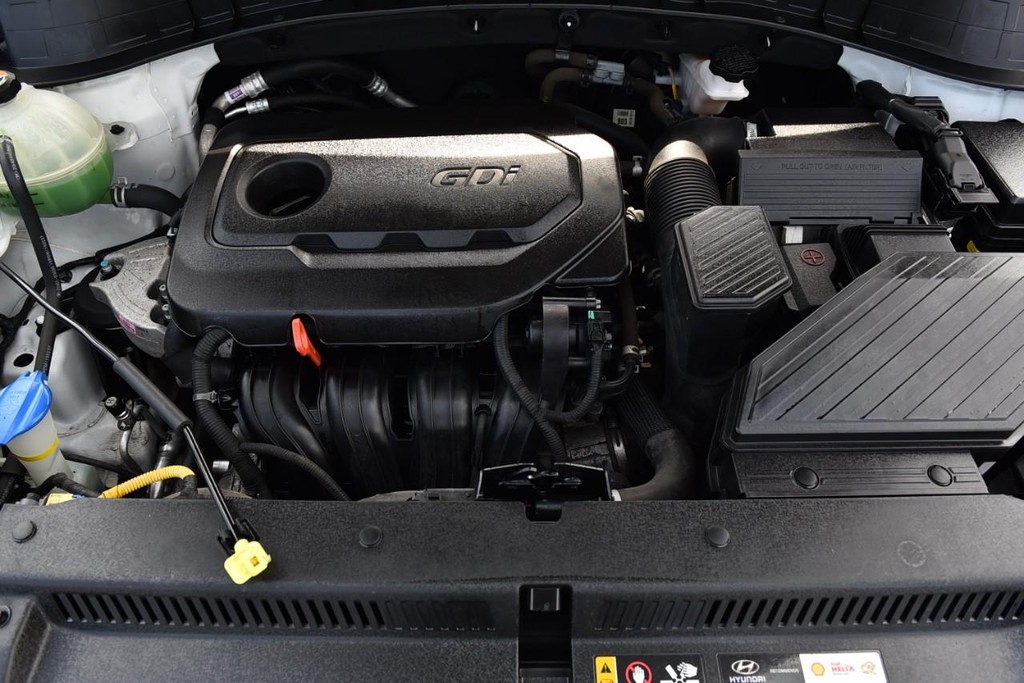 Hyundai Tucson Vehicle Full-screen Gallery Image 24