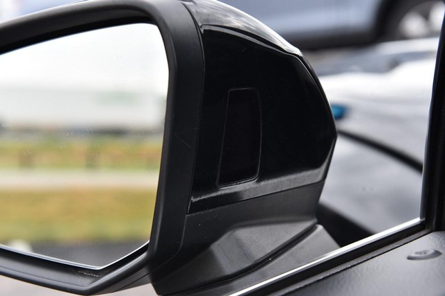 Audi Q3 Vehicle Image 10