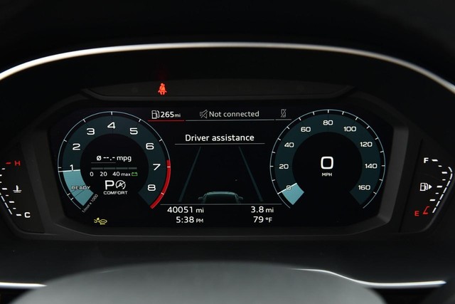 Audi Q3 Vehicle Image 12