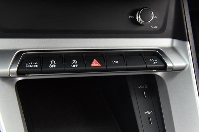 Audi Q3 Vehicle Image 16