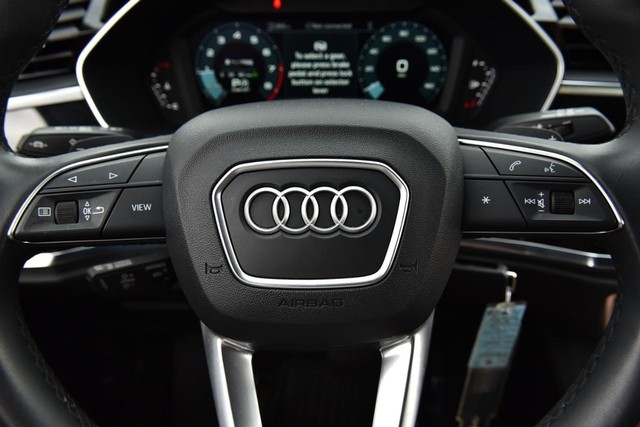 Audi Q3 Vehicle Image 17