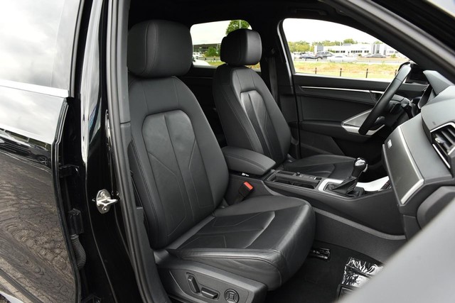 Audi Q3 Vehicle Image 19