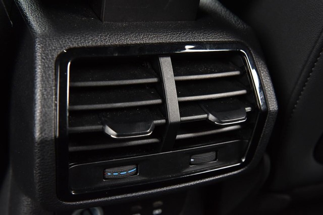 Audi Q3 Vehicle Image 22