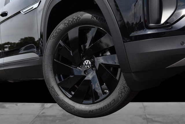 Volkswagen Atlas Cross Sport Vehicle Image 03