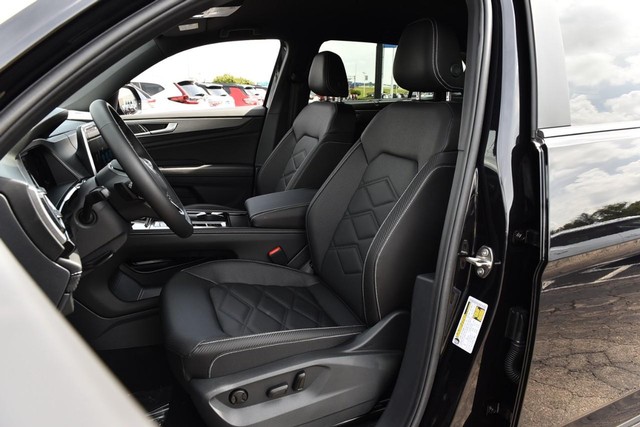 Volkswagen Atlas Cross Sport Vehicle Image 19