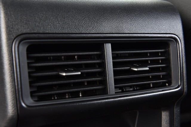 Volkswagen Atlas Cross Sport Vehicle Image 22